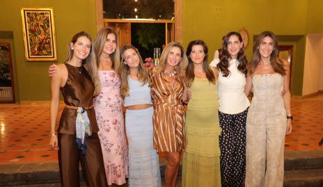  Ana Victoria de la Rosa, Martha Elena Diez Gutiérrez, Camila Hernández, Adriana González, Fabiola Hernández, Ana Roberta Hernández y Martha de la Rosa.