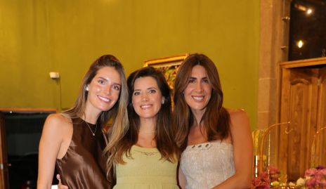  Ana Victoria de la Rosa, Fabiola Hernández y Martha de la Rosa.