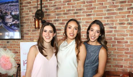  Vane Correa, Paola y María José Ascanio.