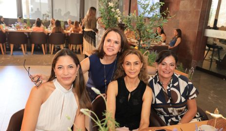  Brenda Gómez, Alma Goldaracena, Olga Suárez y Elsa Lozano.