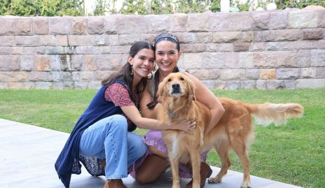 Montse y Natalia Hampshire.