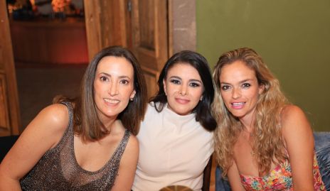 Ángeles González, Gaby Gómez y Vero Alvarado.