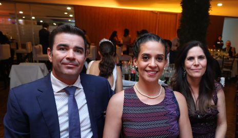 Rocío Ortiz, Miguel Azcona y Luisa Azcona.