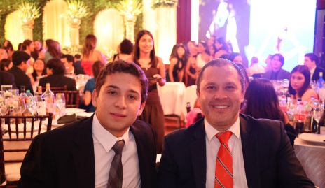 Mauricio y Mauricio Hampshire.