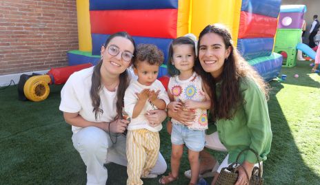  Marisol González, Joaquín, Victoria y María José Rojas.