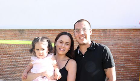  Estefanía Delgado, Marisol y Andrés Zamudio.