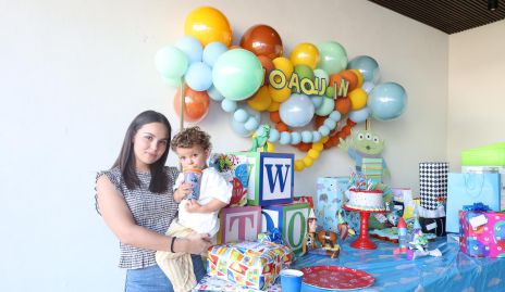  Isabela Garduño y Joaquín.