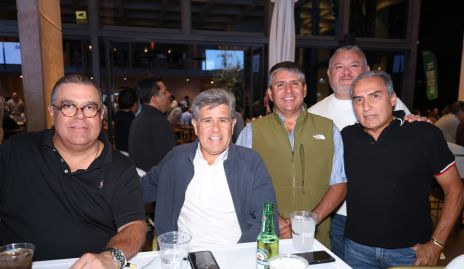  Carlos Esparza, Galo Galván, Ariel Reyes, Paco Armendáriz y Arturo González.