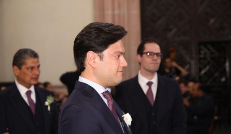  Mauricio Mier.