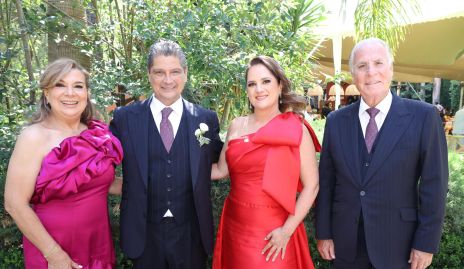  Los papás de los novios, Olga Lilia Contreras, Mauricio Mier, Liliana Meade y Fernando Rojas.