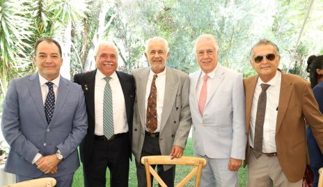  Eduardo González, Héctor Pablo Arribás Martín, Pepe González, Raúl Villarreal y Carlos González.