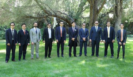  Mauricio Mier con sus amigos.