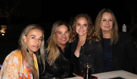  Mónica Torres, Daniela Benavente, Viviana Navarro y Gaby Artolózaga.