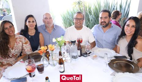  Saide Chevaile, Elisabetta Morales, Humberto Morones, Gerry García, Alfredo Castillo y Arce Hernández.