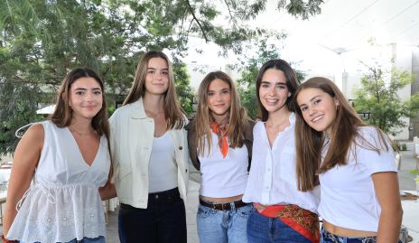  Javiera, Marijó, Antonella, Andrea y Camila.