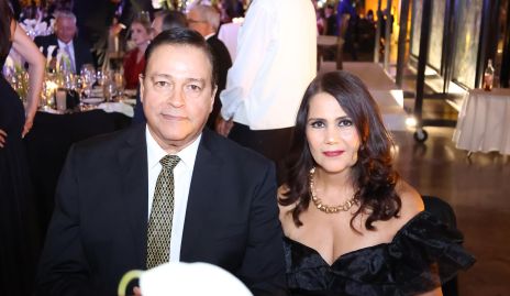  José Alfredo López Cardona  y Gisela Martínez.