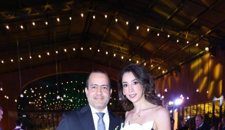  Anuar Sarquis y Erika González .