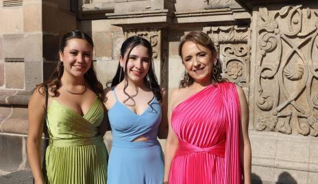 Valeria, Isa y Yolanda Hernández.