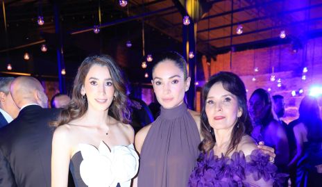  Érika González, Karina Iga y Mari Carmen López.
