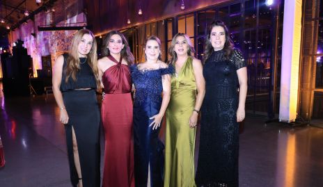  Grace Alcalde, Fabiola Valdés, Marisol Hernández, Paty Juárez y Beatriz Canceco.