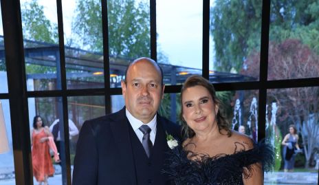  Oscar González y Marisol Hernández, papás de la novia.