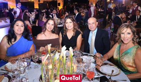  Adriana Ortiz, Rebeca Reachi, Beatriz Sánchez, Arturo Hernández y Rosy Díaz Infante.