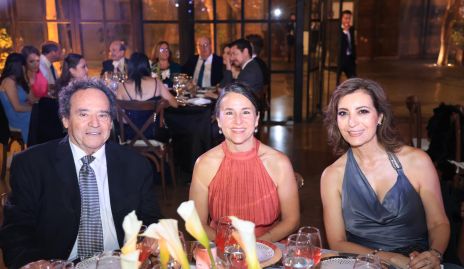  Adolfo Villaseñor, Claudia González y Carmina Reynoso.