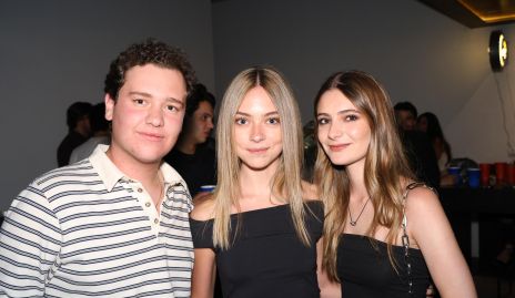  Andrés Cambeses, Anabella Mercado y Cayetana Fernández.