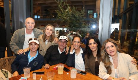  Tomás Alcalde, Roxana Serna, Marcela y Javier Alcalde, Delia Ituarte, Claudia Artólozaga y Lilian Dorador.