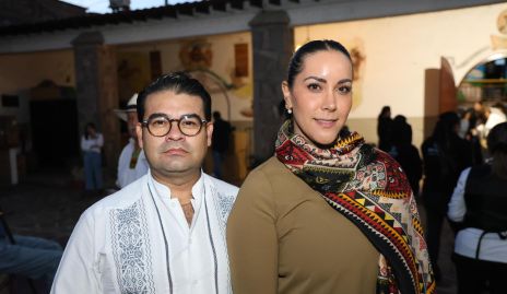  Claudio Alberto Alvarado y Karina Muñoz.