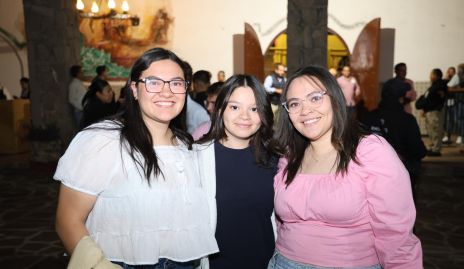 María Carreón, Sara Sánchez y Fátima Carreón.