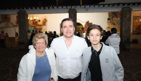  Martha Cifuentes, Toño y Erick Castañón.