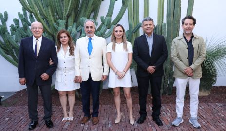  Los Arquitectos expositores Alejandro Castillo Orejel, Margarita Torres, Ernesto Ochoa, Esperanza Aguilar, Eduardo Briones y Enrique Esquivel Rodríguez.