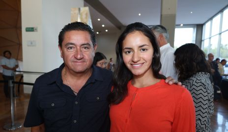  Mario y Valeria del Valle.