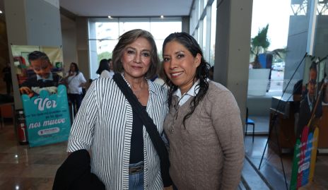 Lucía y Blanca.