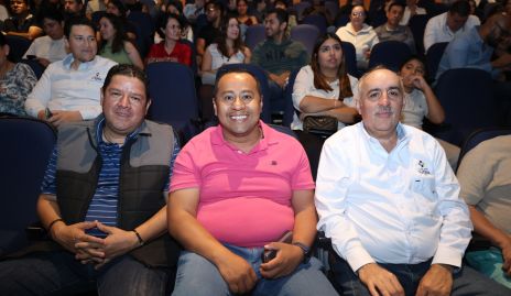  Héctor, Cesar Antonio y René Garrones.