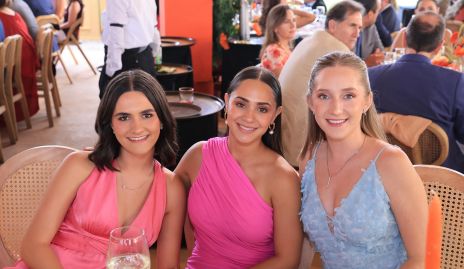  María Emilia Cohen, Katia Analé y Caro Duque.