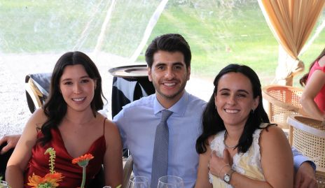  Montse del Valle, Santiago Barrera y Cecilia García.