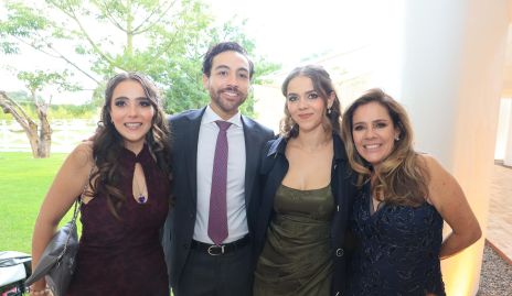 Alaia Díaz, Ibai Díaz, Nasha y Miriam Saudo.