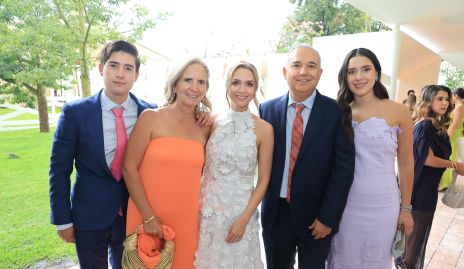  Familia Villarreal Coulon con la novia, Marcelo, Ivette, Faustina, Jorge y Andrea.