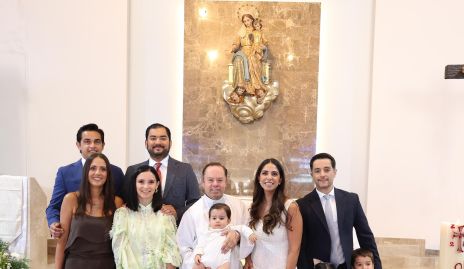  Ernesto Zárate, Cristina Rivero, Carlos Alvarado, Beatriz Ruiz, El Padre, Sebastián Dibildox, Adriana Estrada, Juan Carlos Dibildox, Melina, Luca y Carlo Dibildox.