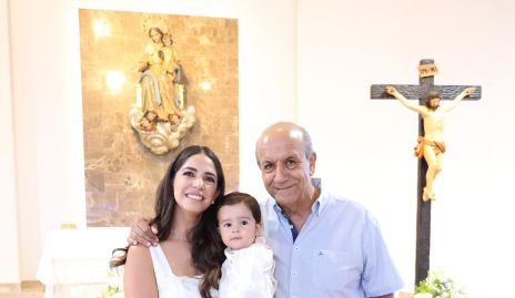  Adriana Estrada, Sebastián Dibildox y Salvador Estrada.
