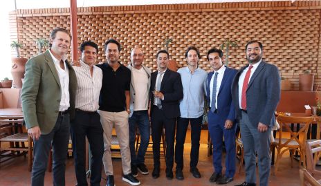  Javier García, Víctor Paulín, Beto Berrones, Gerardo Lubelí, Juan Carlos Dibildox, Mauricio Dibildox, Ernesto Zárate y Carlos Alvarado.