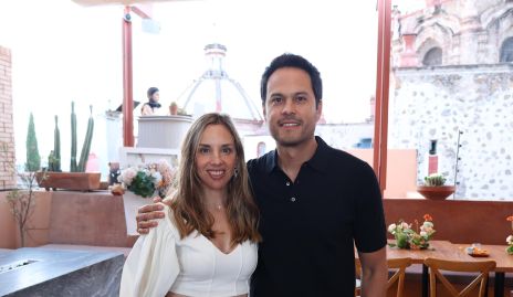   Melissa Compeán y Beto Berrones.