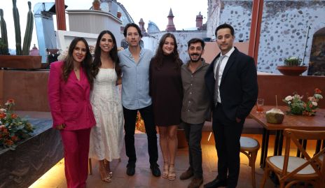  Clau Antunes, Adriana Estrada, Mauricio Dibildox, Pauli Dibildox, Fernando Díaz y Juan Carlos Dibildox.