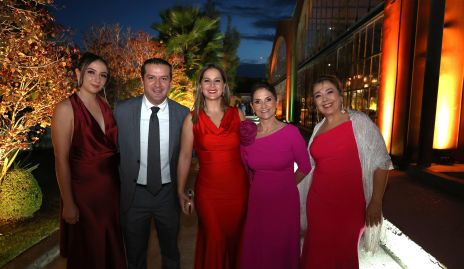  Alondra, Félix, Lorena, María Esther y Lorena.
