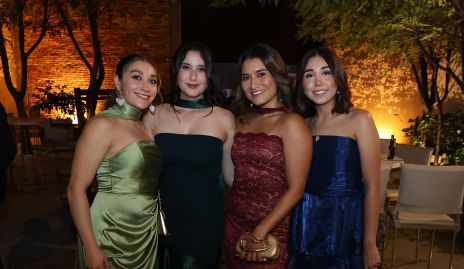  Larissa Román, Brenda Soto, Brenda Gómez y Paulina Lara.