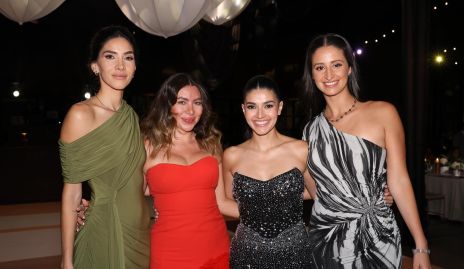  Elsa Santoyo, Claudia Segoviano, Anasofi Santoyo y Fer Ruiz.