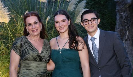  Angélica Jonguitud, Melissa Galindo y Rodrigo Cabral.