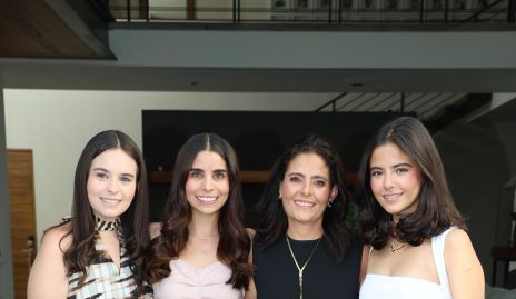  Valeria de la Vega, Chío de la Vega, Rocío Ortuño y Loretta Galván.